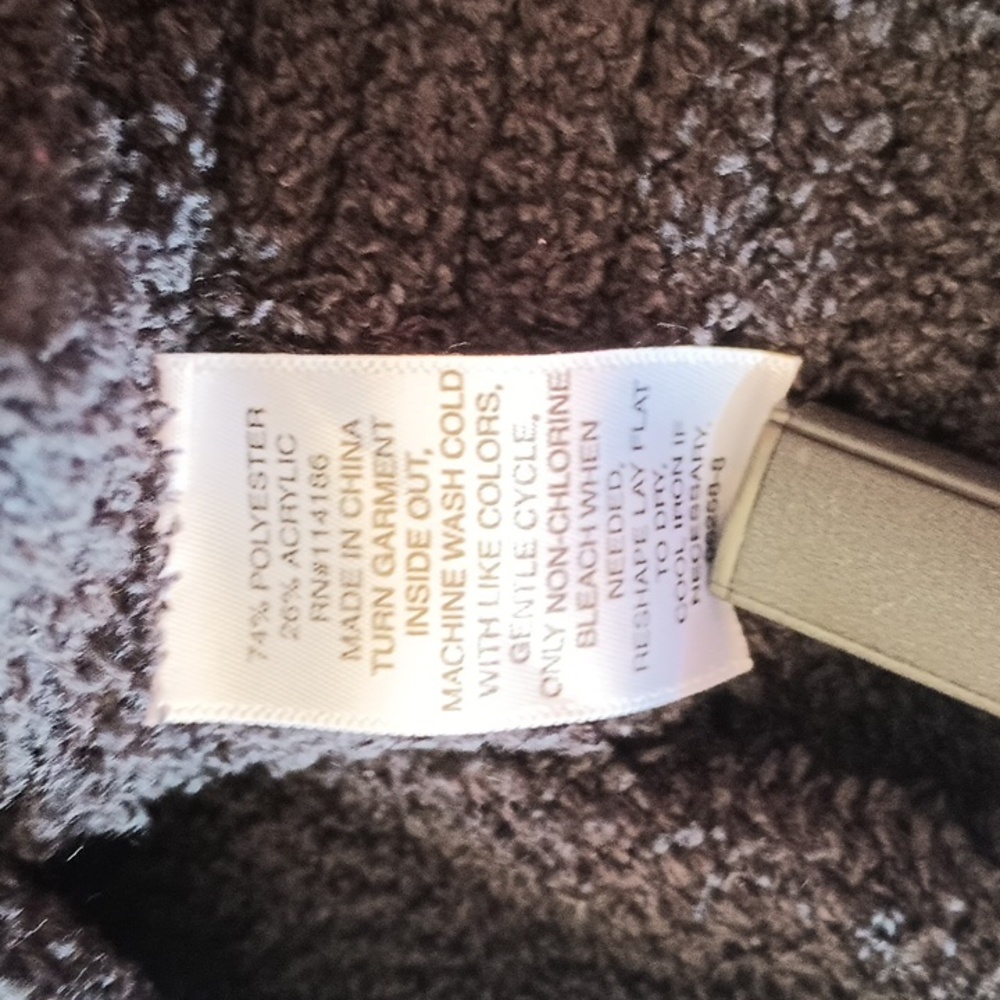 Basic Black, Jr. Sweater. Size XS. - Picture 3 of 5
